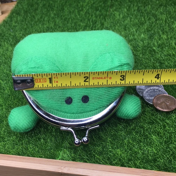 Frog Coin Purse - Picture 7 of 8